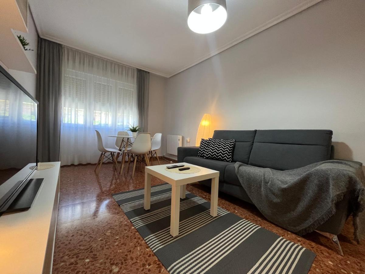 Apartamento Albelda Plaza Albelda De Iregua المظهر الخارجي الصورة